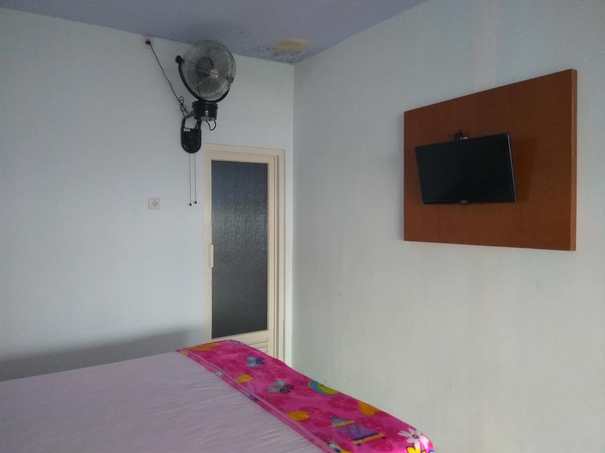 לבואן באג'ו Mawar Hotel מראה חיצוני תמונה